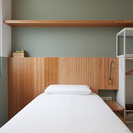 Ola Living Hostal Tetuan มาดริด ภายนอก รูปภาพ