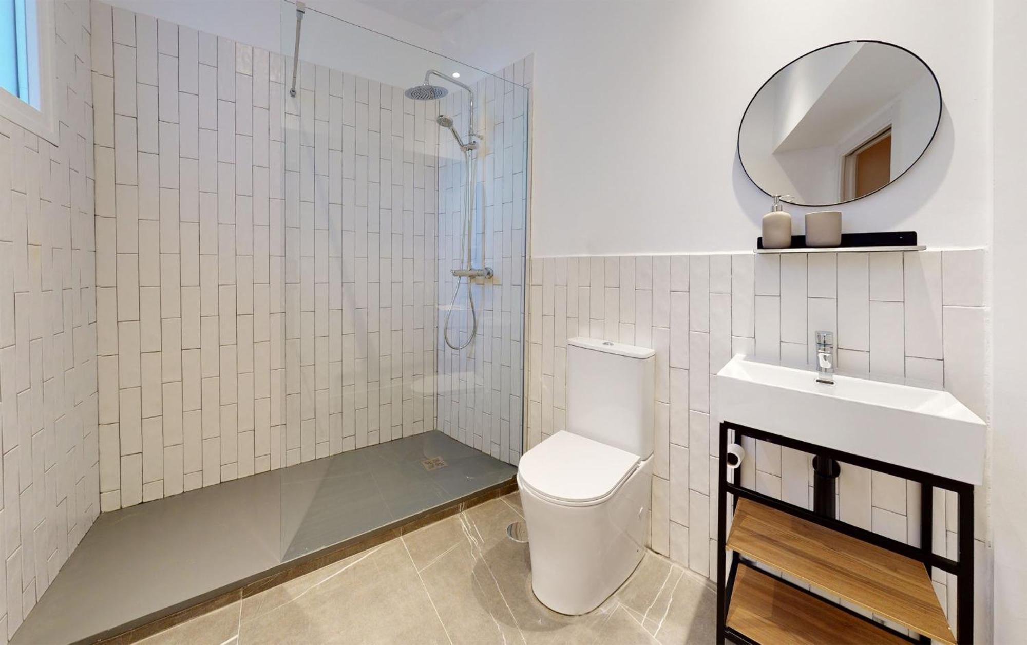 Ola Living Hostal Tetuan มาดริด ภายนอก รูปภาพ