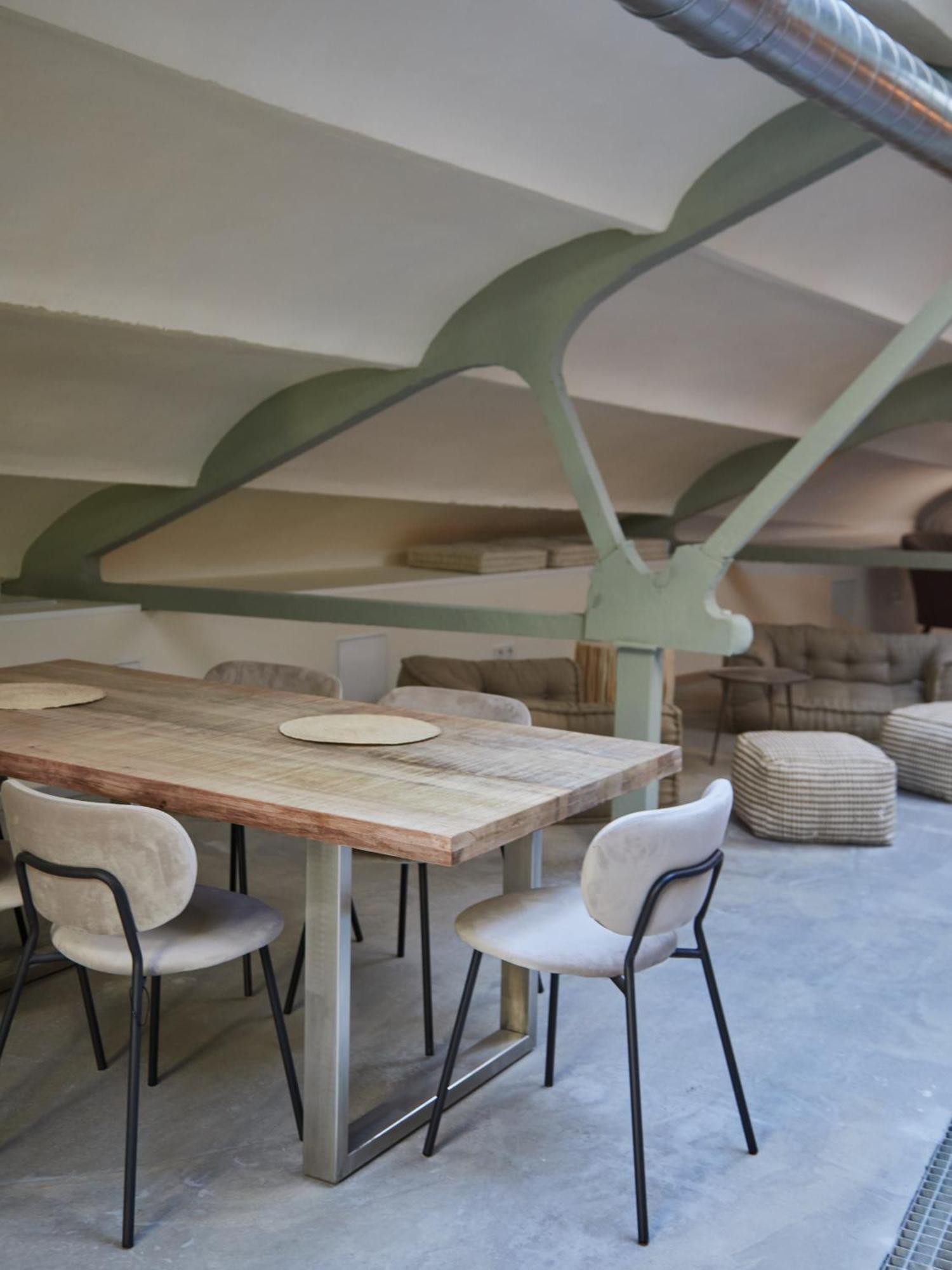 Ola Living Hostal Tetuan มาดริด ภายนอก รูปภาพ