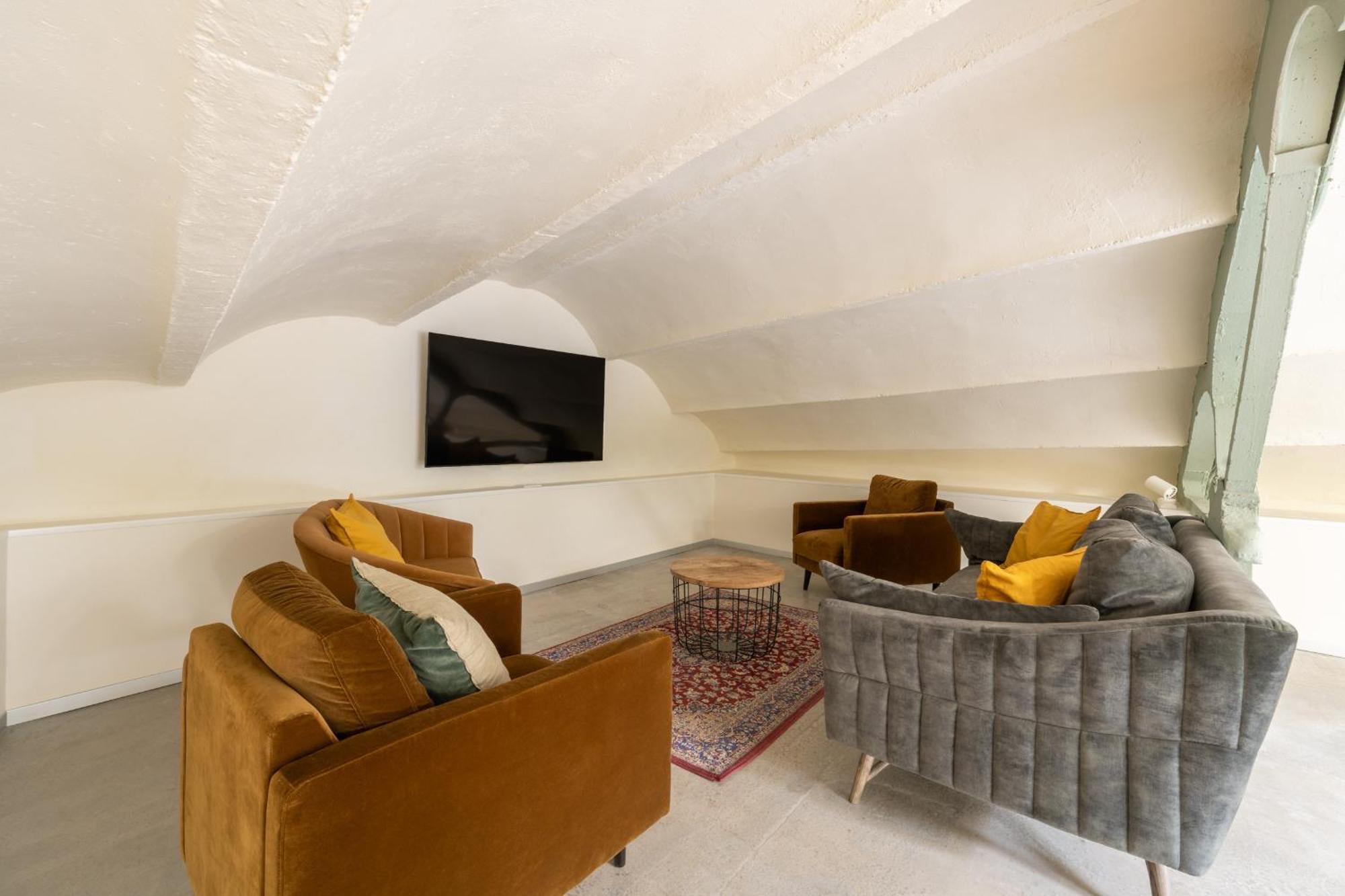 Ola Living Hostal Tetuan มาดริด ภายนอก รูปภาพ
